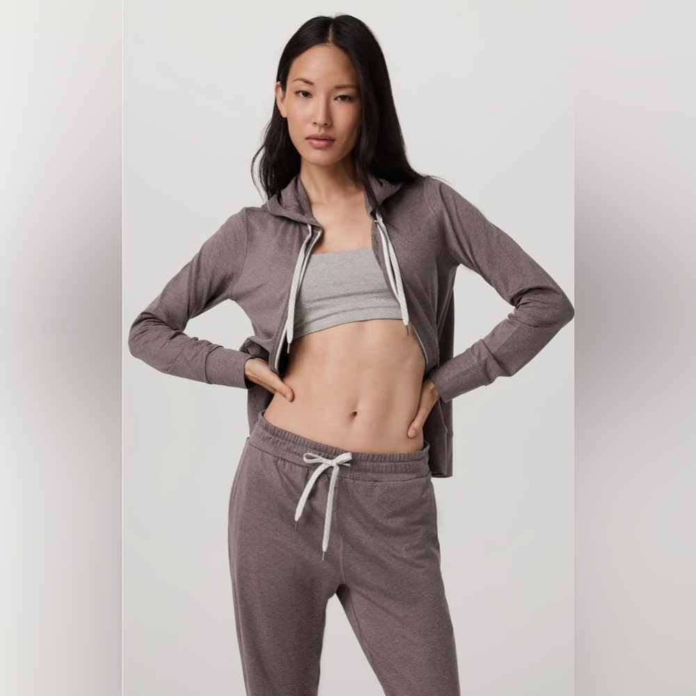 Vuori Halo Performance Hoodie 2.0 - Picture 3 of 10